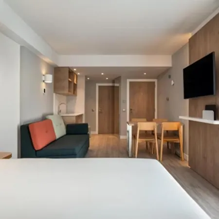 Express & By Ihg بورتيماو