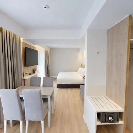 Express & By Ihg 3*