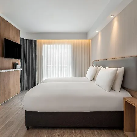 Express & By Ihg Hotel Portimao
