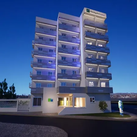 Express & By Ihg 3*