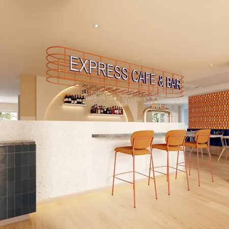 Hotel Express & By Ihg Portimão