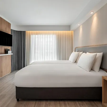 Hotel Express & By Ihg