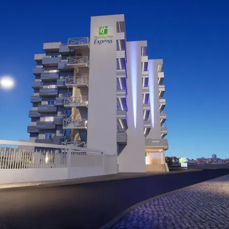 Hotel Express & By Ihg 3*